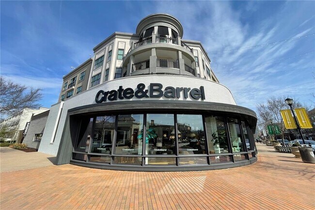 Building Photo - 7110 Woodland Ln