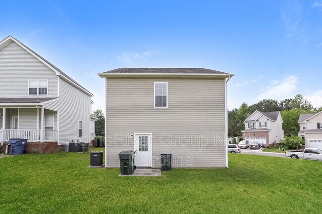 Building Photo - 3842 Pin Oak Rd