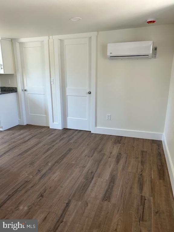 Building Photo - 152 N Walnut St