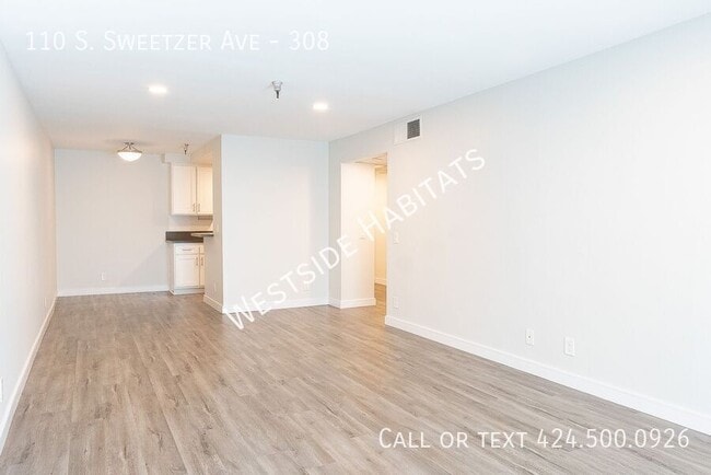 Building Photo - 110 Sweetzer Ave