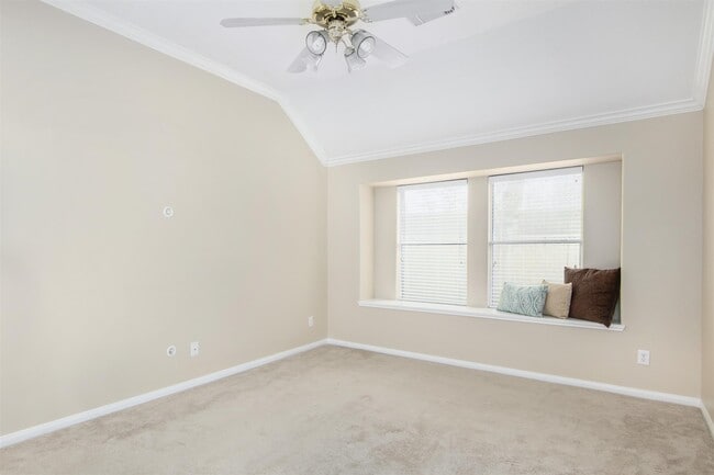 Building Photo - 179 Greenridge Cir