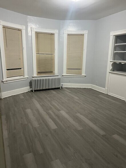Building Photo - 28 Edgewood St