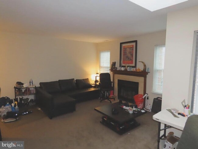 Building Photo - 502 Diamond Dr