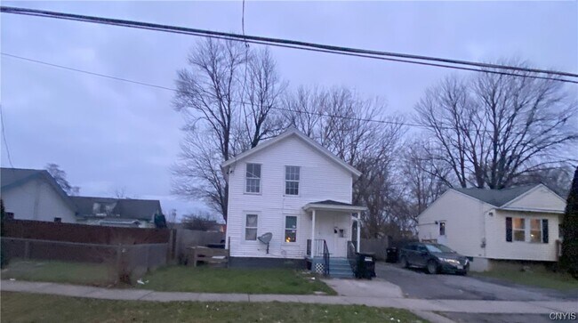 Building Photo - 318 Otisco St