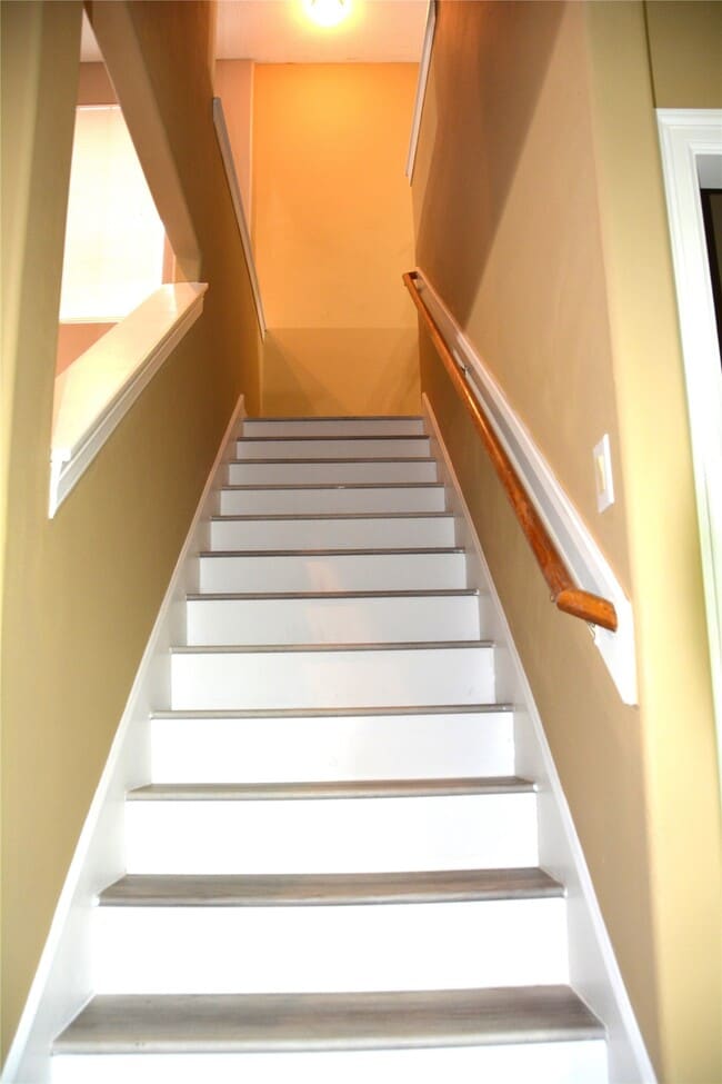 Building Photo - 10916 Panther Ct