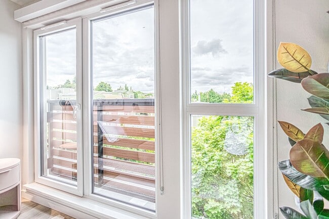 Interior Photo - The Reed