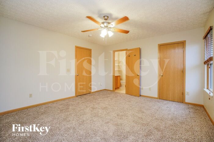 Building Photo - 5645 Blandon