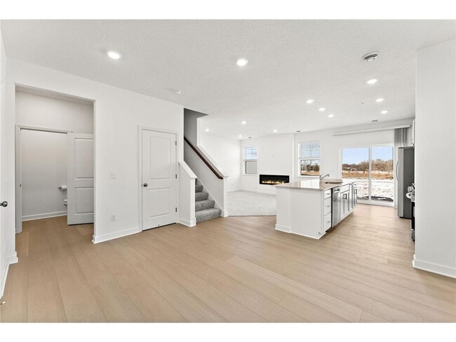 Building Photo - 2239 Tyrone Dr S