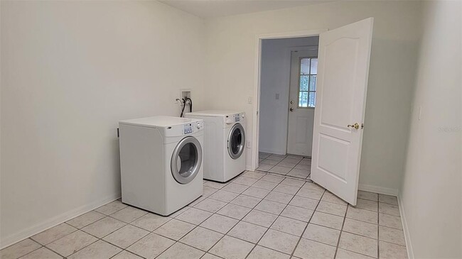 Building Photo - 2800 Hammock Grove Rd