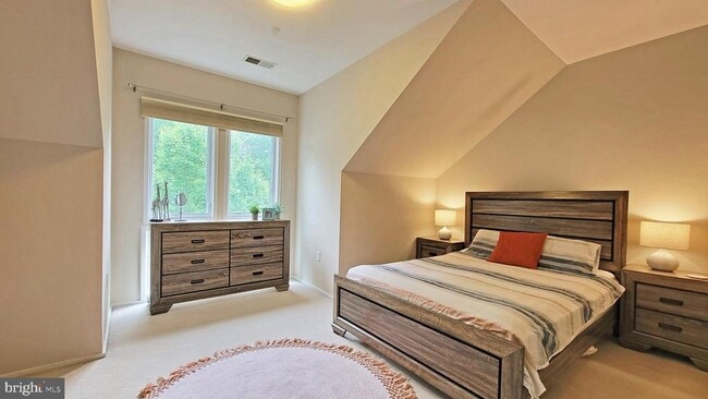 Building Photo - 2010 N Westmoreland St