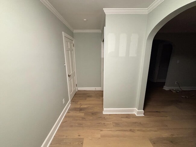 Building Photo - 624 Barcliff Rd