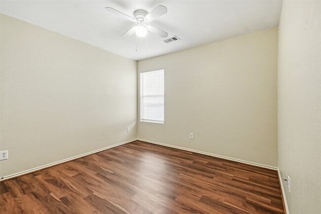 Building Photo - 14511 Long Meadow Dr