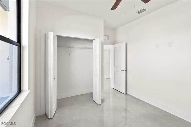 Building Photo - 4649-4651 24th St SW