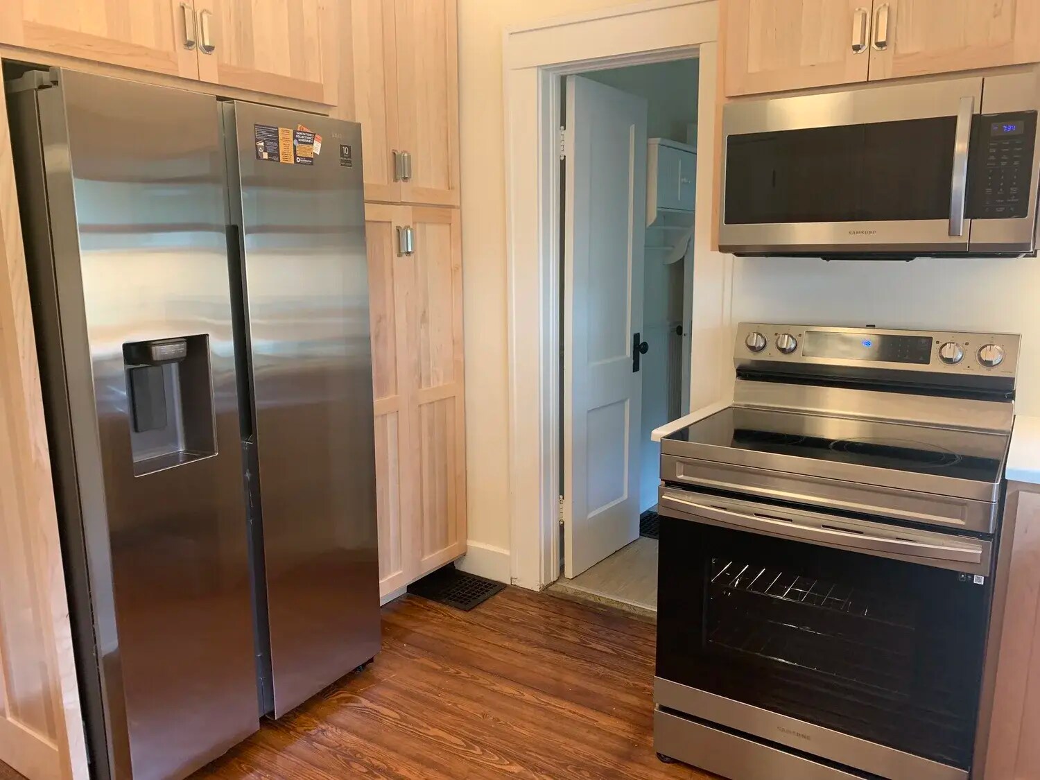 Building Photo - 705 S Park Ave