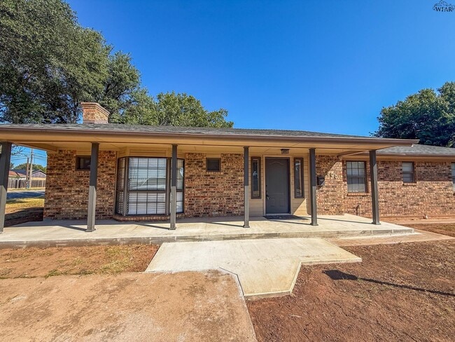Building Photo - 4600 Belmount Dr