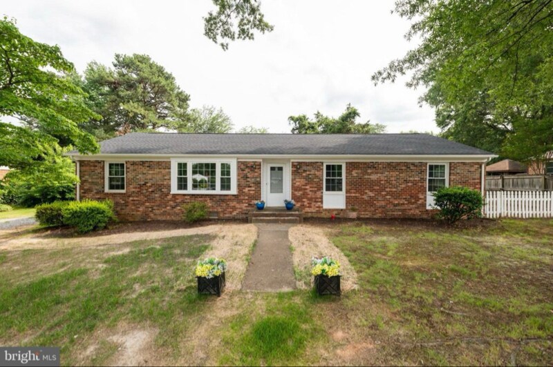 Primary Photo - 10401 W Huguenot Rd