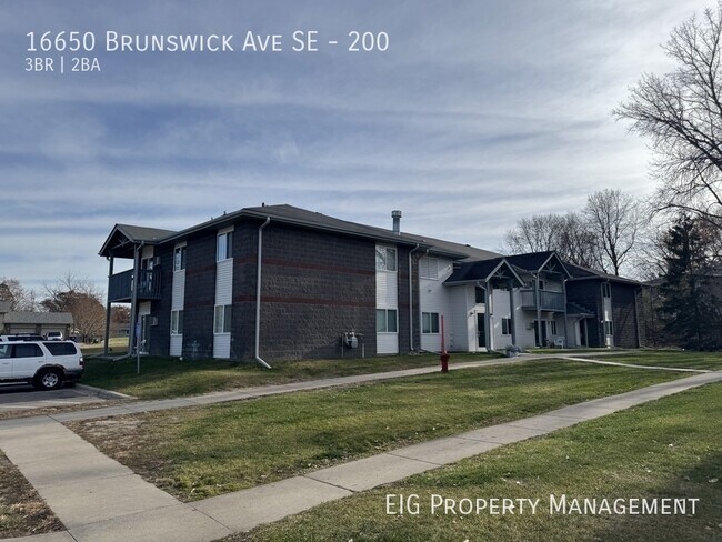 Building Photo - 16650 Brunswick Ave SE