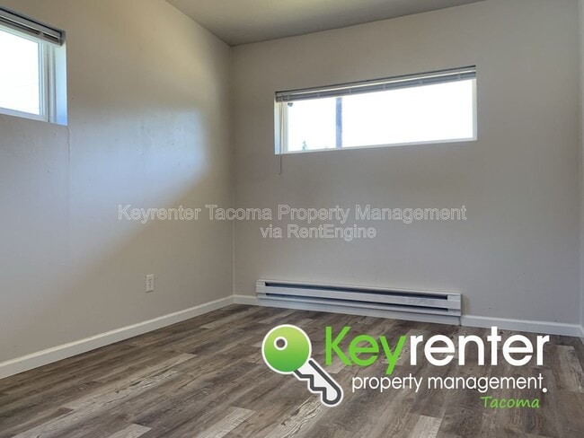 Building Photo - 1713 S 43rd St