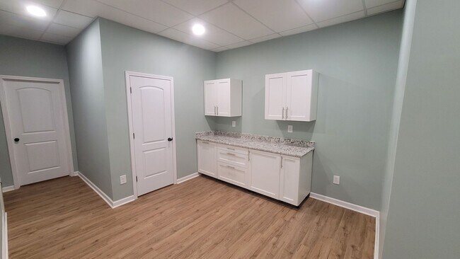 Building Photo - Spacious Three-Level Townhome with Finished Basement in Convenient Garner Location