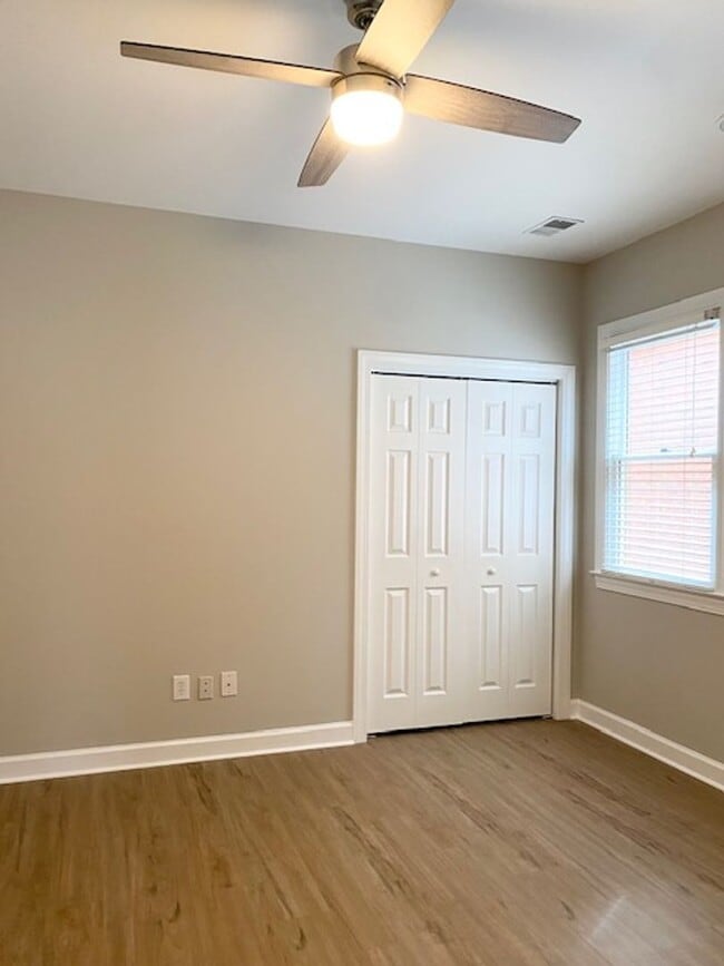 Building Photo - UNIQUE PROPERTY IN CONVENIENT IRMO LOCATION