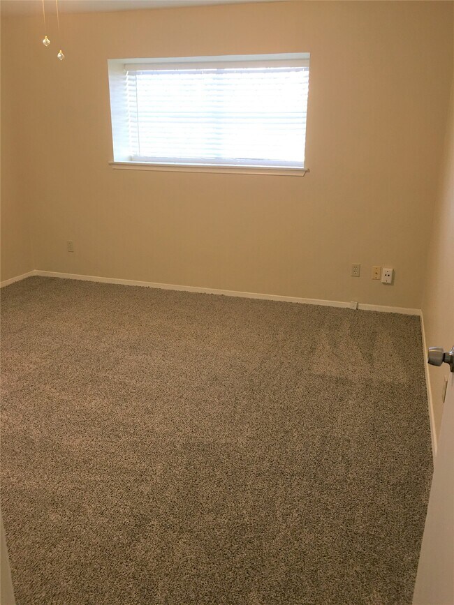 Building Photo - 4331 Smooth Oak Ln