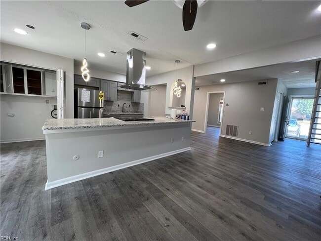 Building Photo - 5025 Eaton Ct