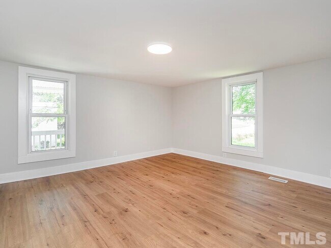 Building Photo - 234 Hatch St