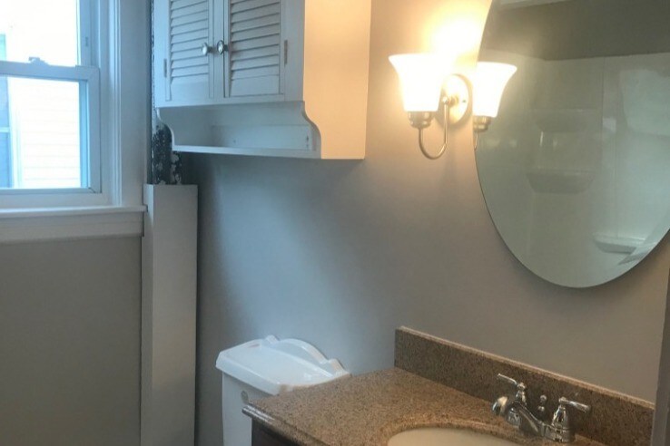 1st Bathroom - 324 Laurel St