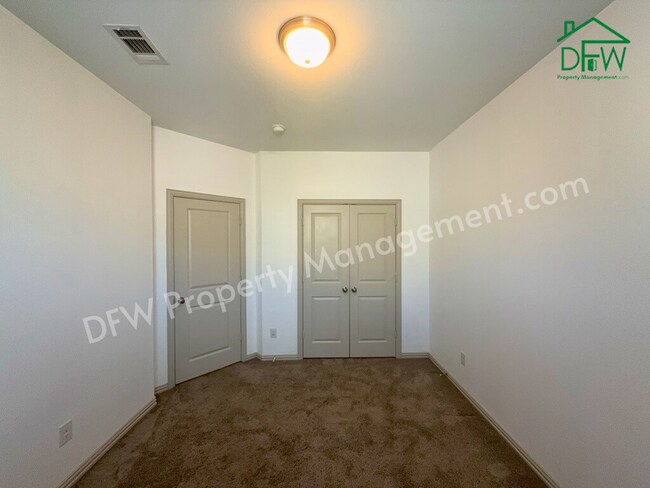 Building Photo - 3 Bed/2.5 Bath Home for Lease in Arlington – 2 Living Areas, Pool, Courts & Trails Nearby!