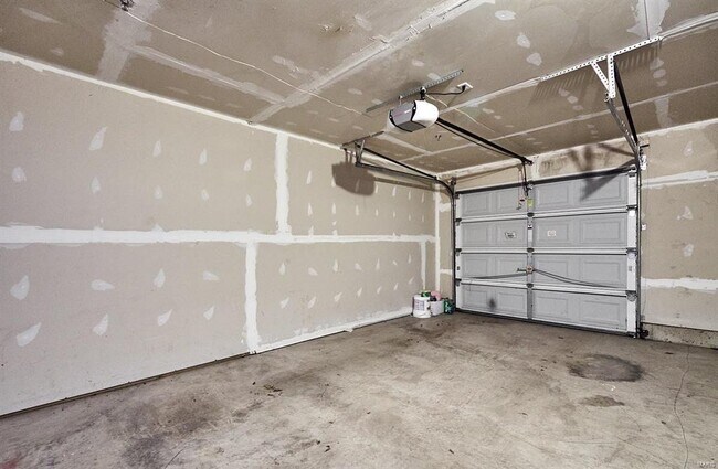 Building Photo - 20 Homefield Gardens Dr