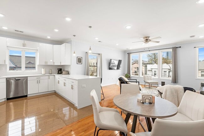 Building Photo - 43.5 Belmont Ave