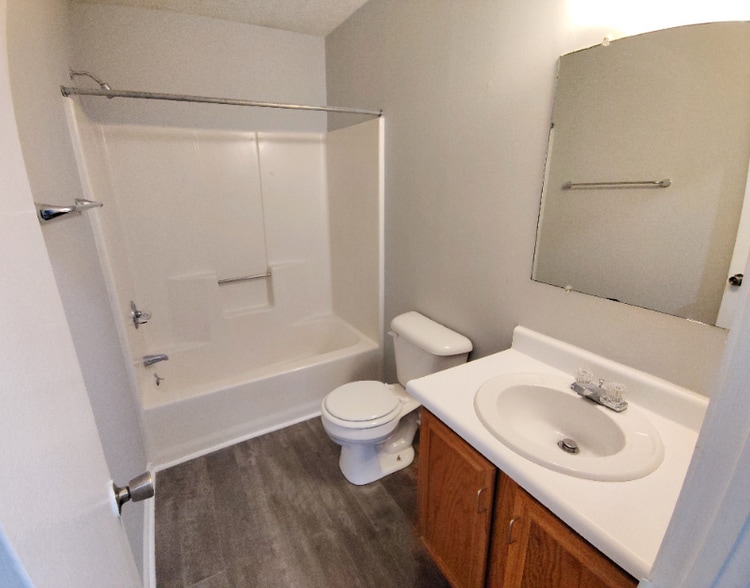 Building Photo - 7 Duiguid Dr