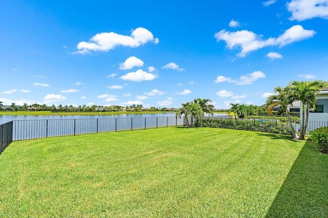 Building Photo - 15883 Key Biscayne Ln