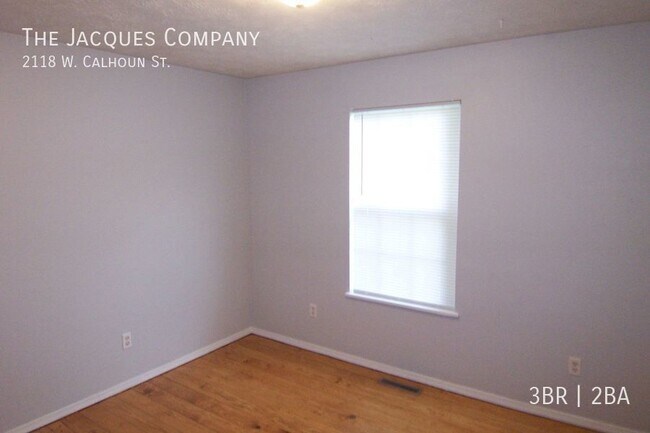 Building Photo - 2118 W Calhoun St