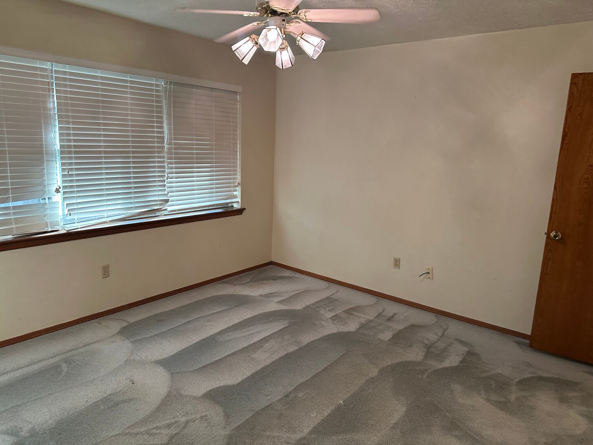 Building Photo - 13520 NW Cache Rd