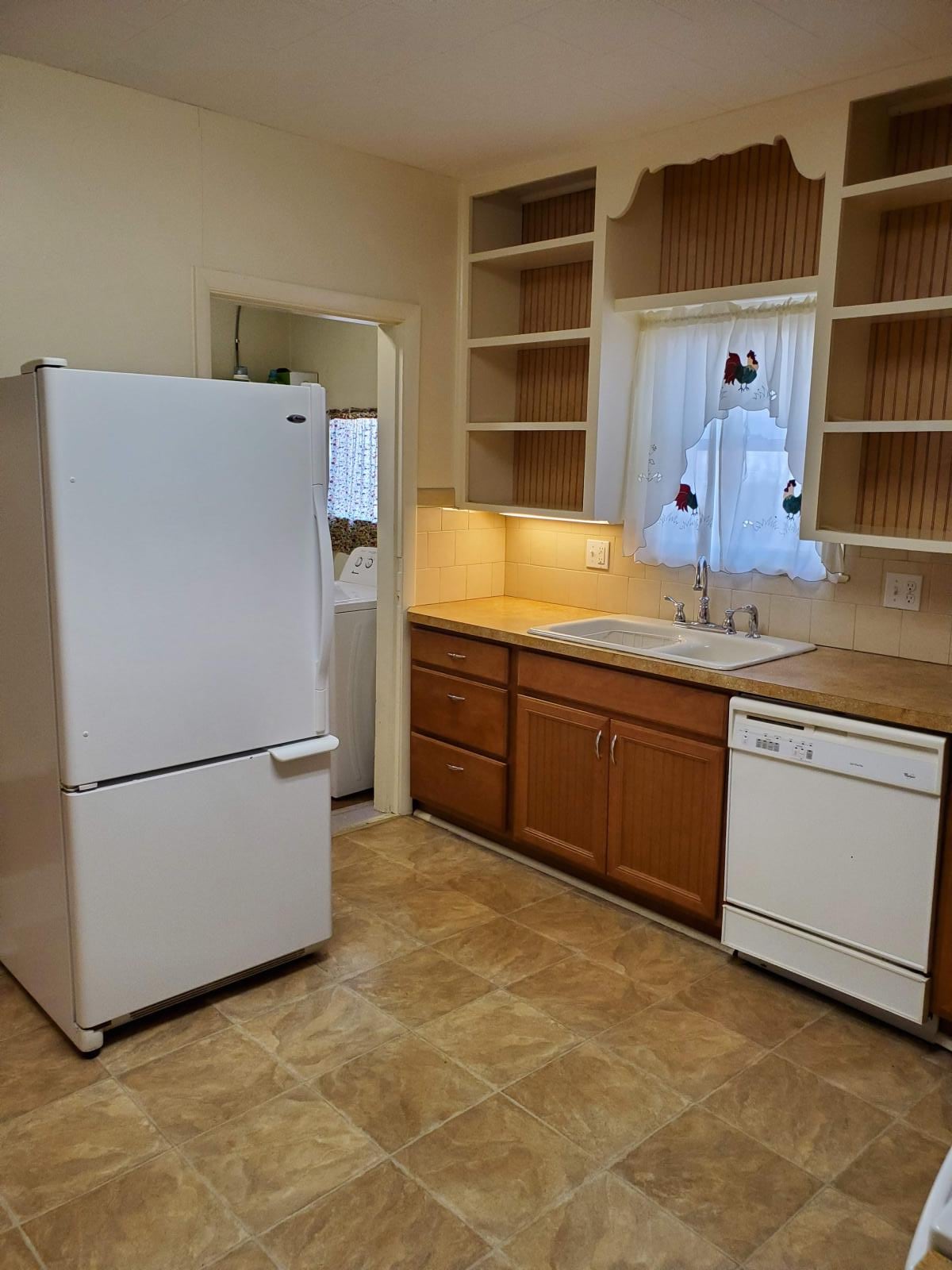 Kitchen_02 - 607 Harrison Ave