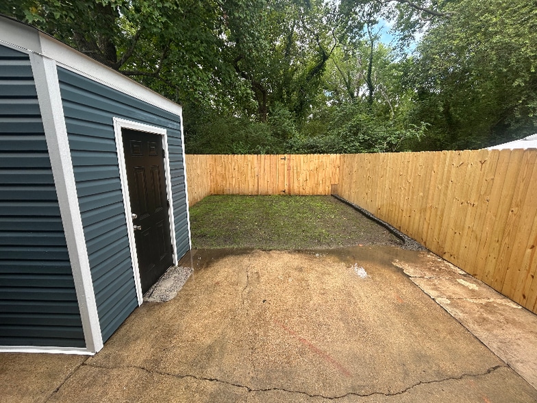 Building Photo - 407 Longleaf Rd