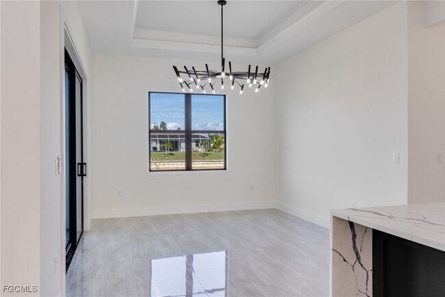 Building Photo - 153 SE 21st St