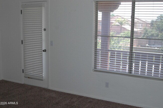 Building Photo - 4504 E Los Alamos St