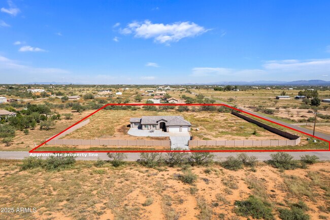 Building Photo - 8373 E Sunwing Ridge Dr