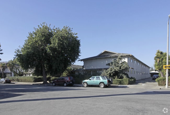 Primary Photo - Hacienda Apartments