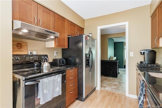 Building Photo - 128 Conestoga Way