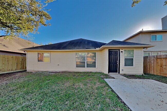 Building Photo - 20042 Arbor Creek Dr