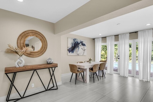 Building Photo - 1540 SE 23rd Ave