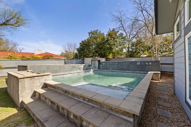 Building Photo - 3104 Candlelight Ct