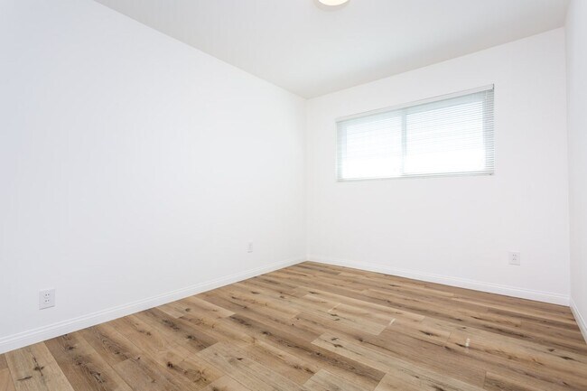 Building Photo - La Mesa Charmer with Mount Helix Views!