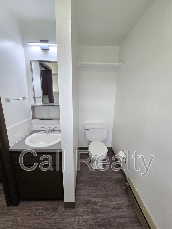 Building Photo - 3322 S Raymond Cir