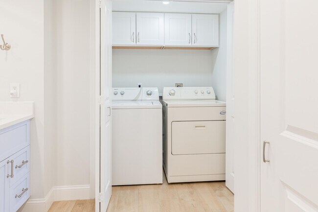 Building Photo - 4748 S Ocean Blvd