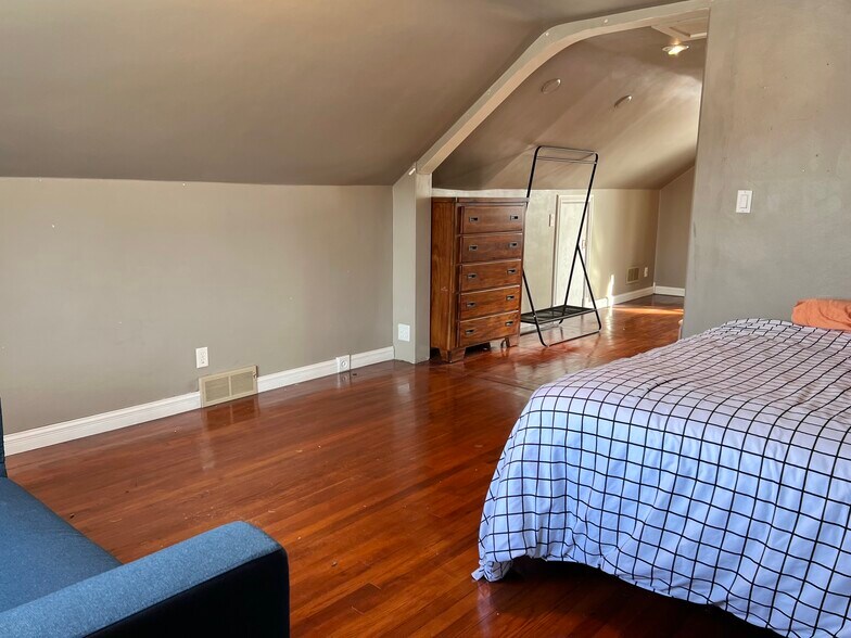 Upper Level Bedroom 4 - 221 7th Ave N