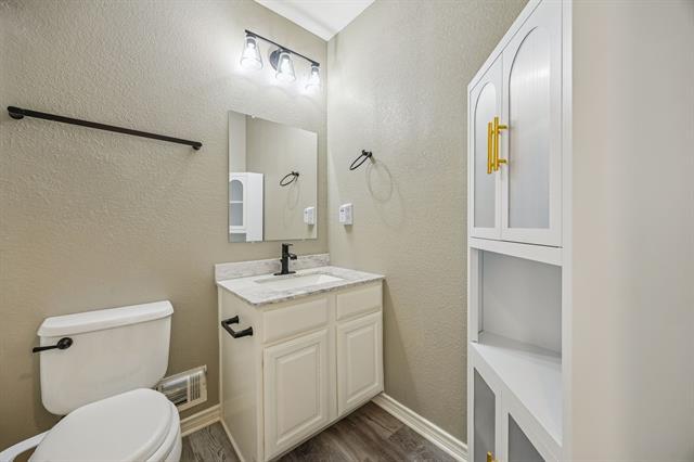 Building Photo - 20074 Saratoga Trail